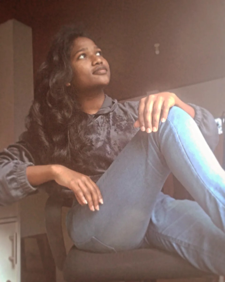 Jirthiga, portfolio photo 1